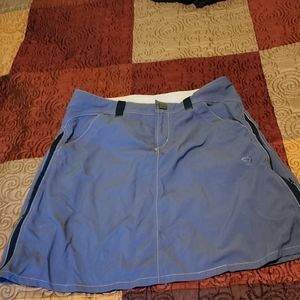 Mountain hardwear women’s size 4